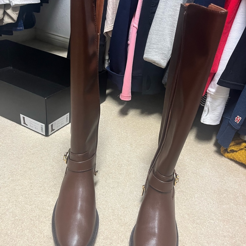 Coach Boots - Picture 6 of 9